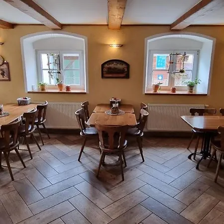 Restaurant&pension Liebenstein 3* Libá
