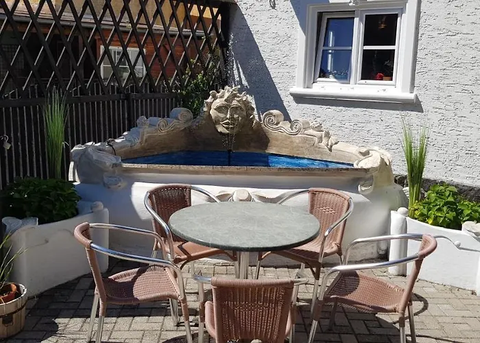 Restaurant & Liebenstein Πανσιόν